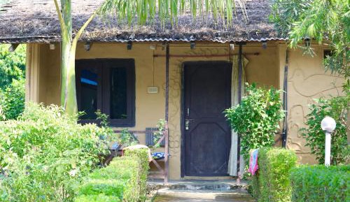 Cottage with Garden View