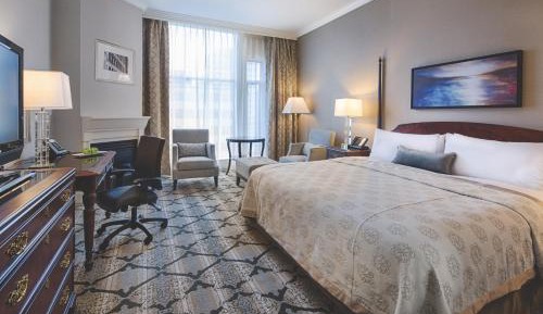 Diamond Room with City View