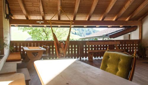 Two-Bedroom Apartment with Mountain View
