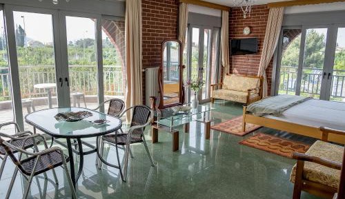Superior Suite with Pool View (2 Adults + 2 Children) 