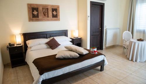 Superior Double or Twin Room with Pool View