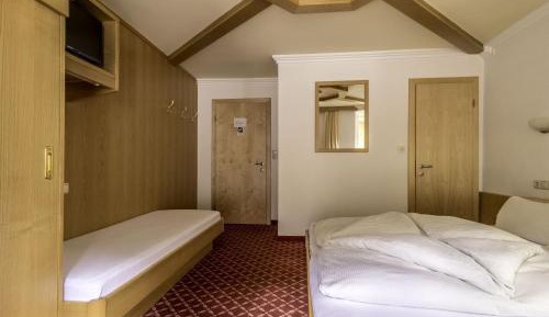 Comfort Triple Room