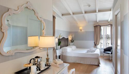 Double or Twin Room with Terrace