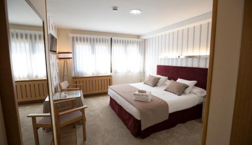 King Room with Mountain View