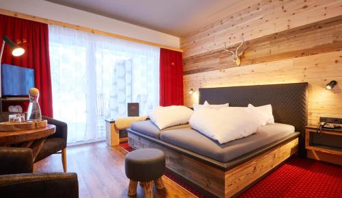 Superior Double Room with Superior Mountain View