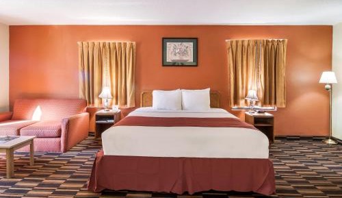 Deluxe King Room