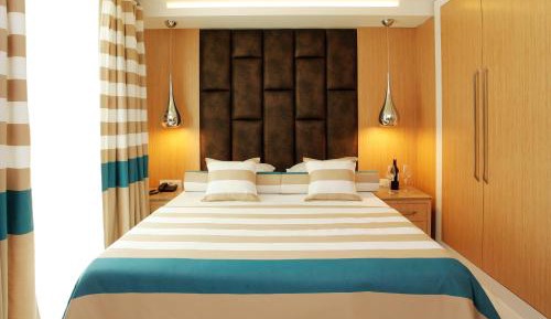 One-Bedroom Apartment (2 Adults)