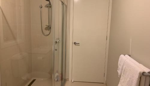 Standard King Room with Shower 