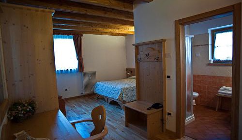 Triple Room with Private Bathroom