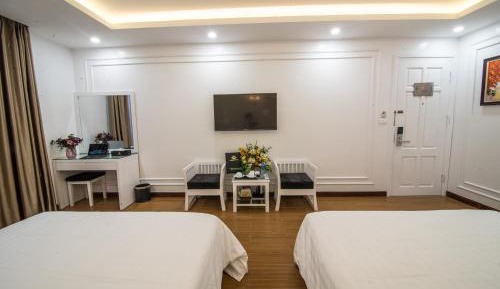 Large Double or Twin Room