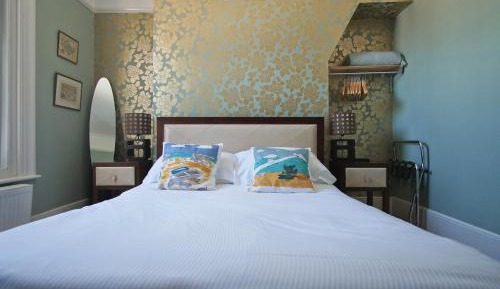 Deluxe Double Room with Bath