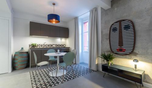 Studio Apartment - First Floor (2 Adults)