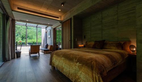 Double Room with Mountain View