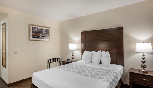 King Room - Accessible/Non-Smoking