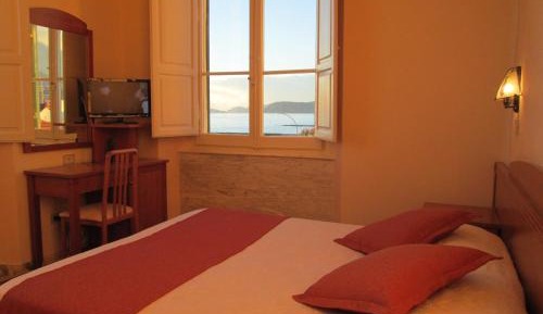 Double Room with Front Sea View