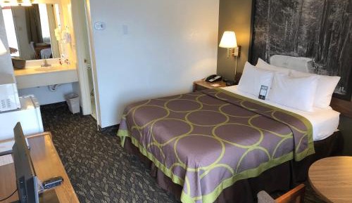 King Room - Non-Smoking