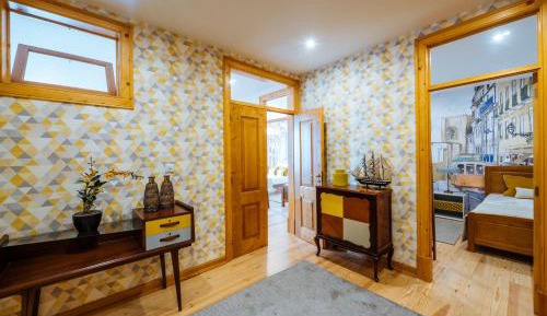 Family Two-Bedroom Apartment with River View 