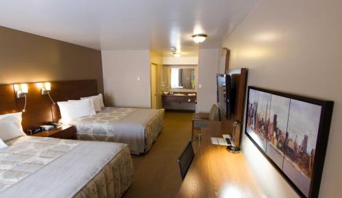 Superior Queen Room with Two Queen Beds