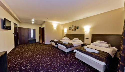 Deluxe Family Room