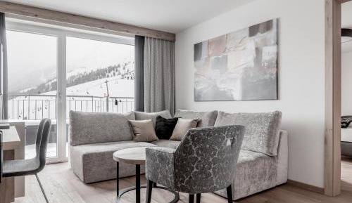 Two-Bedroom Suite