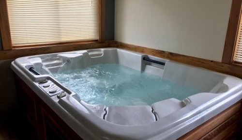 Cottage with Hot Tub #5