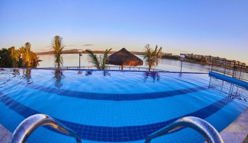 Apartment with Lake View
