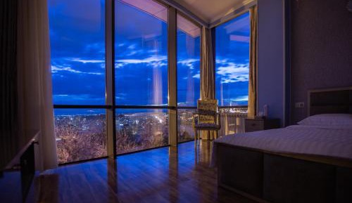 Suite with City View