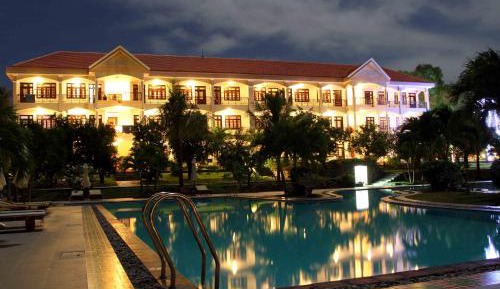 Deluxe Double or Twin Room with Pool View