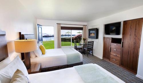 Standard Queen Room with Two Queen Beds