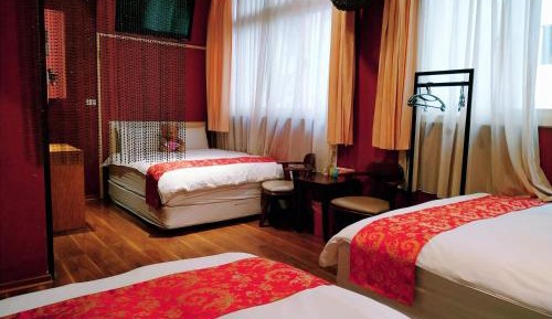 Deluxe Family Room
