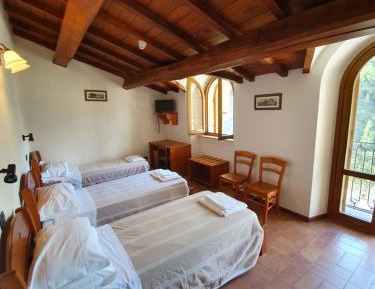 Triple Room with Mountain View