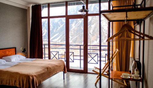 Triple Room with Mountain View