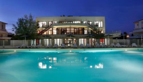 Two-Bedroom Apartment  with Pool View