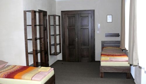 Family Room (2 Adults + 2 Children)
