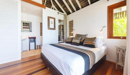 Bungalow with Sea View
