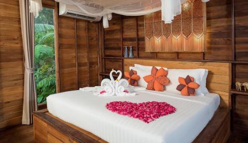 Grand Deluxe Pool Villa