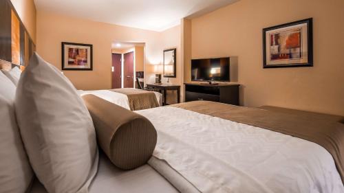 Queen Room with Two Queen Beds