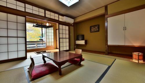 Japanese-Style Quadruple Room