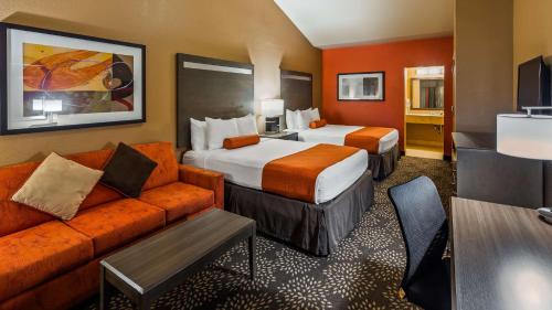 Queen Room with Two Queen Beds - Non-Smoking