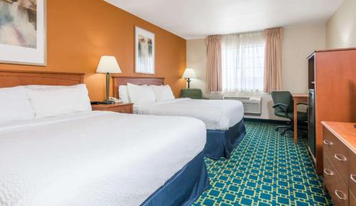 Queen Room with Two Queen Beds - Non-Smoking