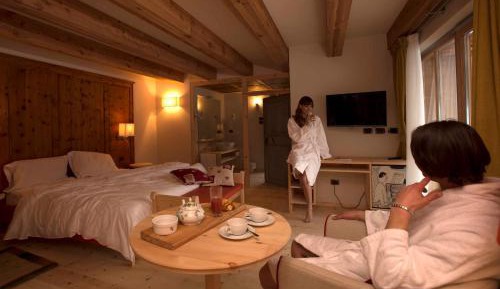 Junior Suite with Balcony