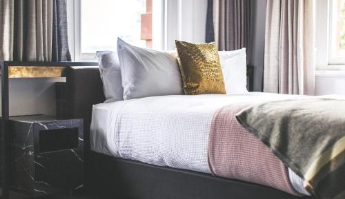 Premier King Room