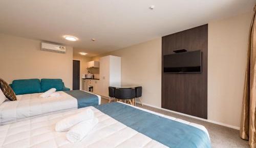 Superior Studio with Two Queen Beds