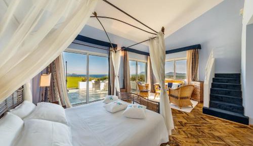 Suite with Sea View