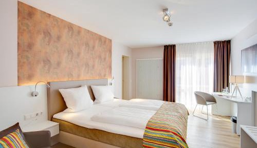 Double Room (1 Adult)