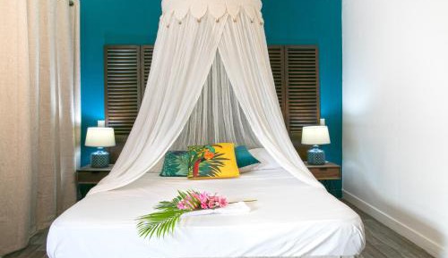 Alamanda Classic Queen Room 