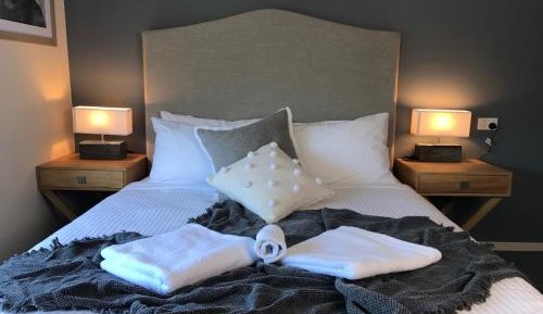 The Whitt - Small Room