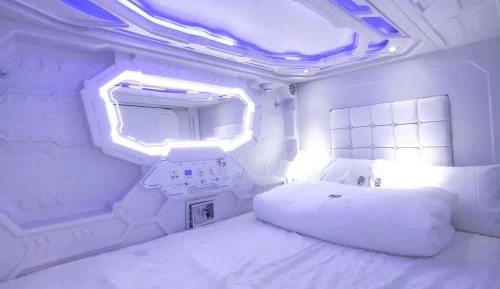 Deluxe Capsule Bed - Single