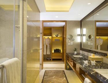 JIN LIN King Bed Room 