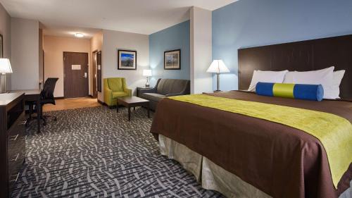King Suite with Sofa Bed